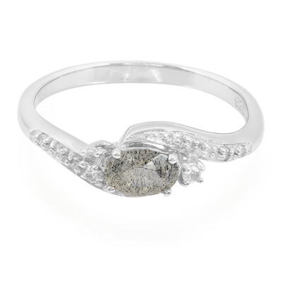 Anello in argento con Labradorite