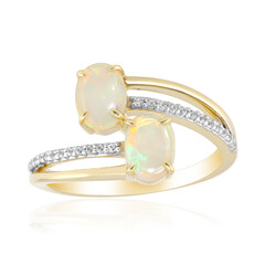Anello in oro con Opale Bianco Brasiliano