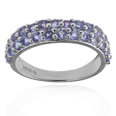 Anello in argento con Tanzanite