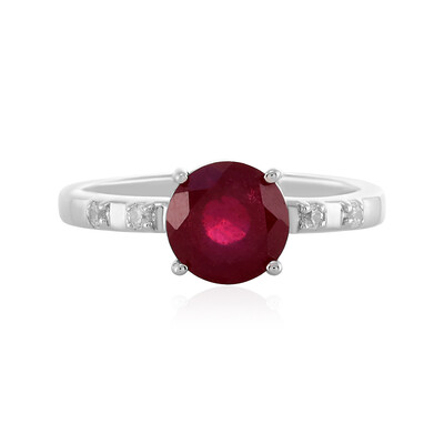 Anello in argento con Rubino del Madagascar