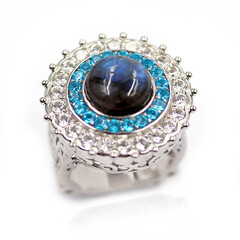 Anello in argento con Labradorite (Dallas Prince Designs)
