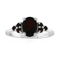 Anello in argento con Granato