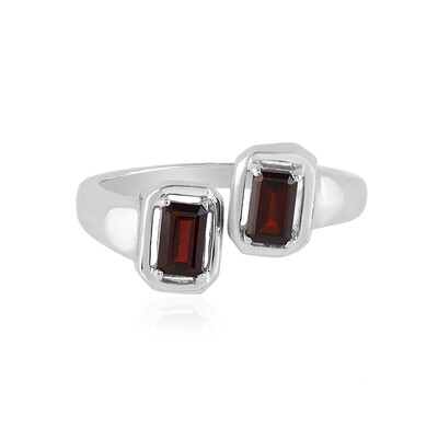 Anello in argento con Granato Mozambico