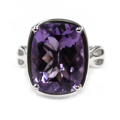 Anello in argento con Ametista