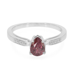 Anello in argento con Granato Malaya