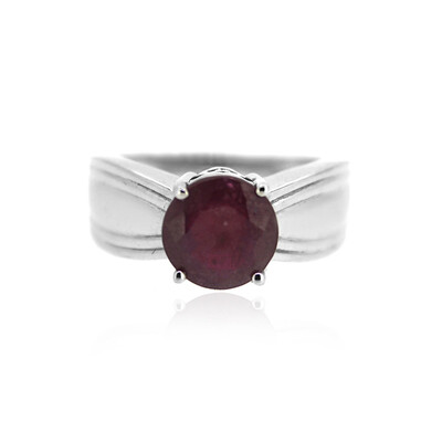 Anello in argento con Rubino