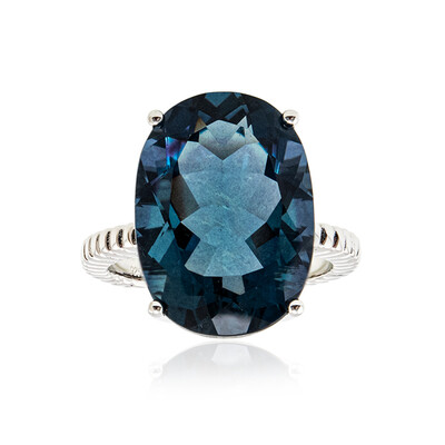 Anello in argento con Fluorite Blu Caraibico