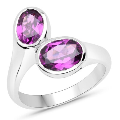 Anello in argento con Granato Magenta