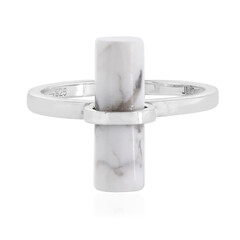 Anello in argento con Howlite