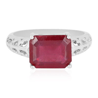 Anello in argento con Rubino del Madagascar