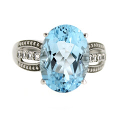Anello in argento con Topazio Blu Cielo