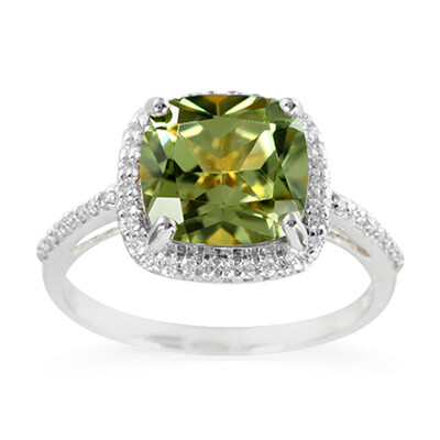 Anello in argento con Zultanite