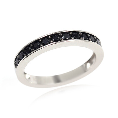 Anello in argento con Spinello Nero