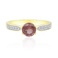 Anello in oro con Apatite Rossa
