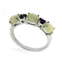 Anello in argento con Opale di Welo