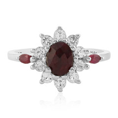 Anello in argento con Rubino