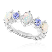 Anello in argento con Opale di Welo (Dallas Prince Designs)