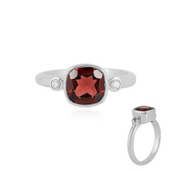 Anello in argento con Granato Mozambico
