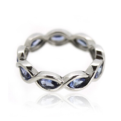 Anello in argento con Tanzanite