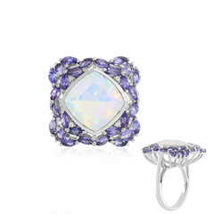Anello in argento con Opale di Welo (Adela Silber)
