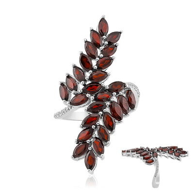 Anello in argento con Granato