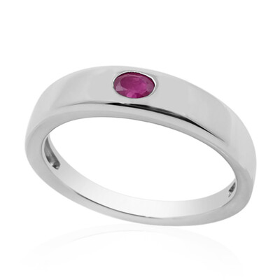 Anello in argento con Rubino