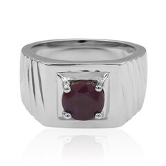 Anello in argento con Rubino