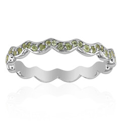 Anello in argento con Peridoto della Birmania