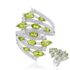 Anello in argento con Peridoto della Birmania