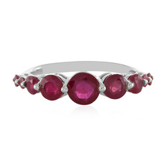 Anello in argento con Rubino del Madagascar