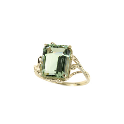 Anello in oro con Ametista Verde (dagen)