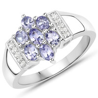 Anello in argento con Tanzanite
