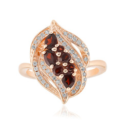 Anello in argento con Granato