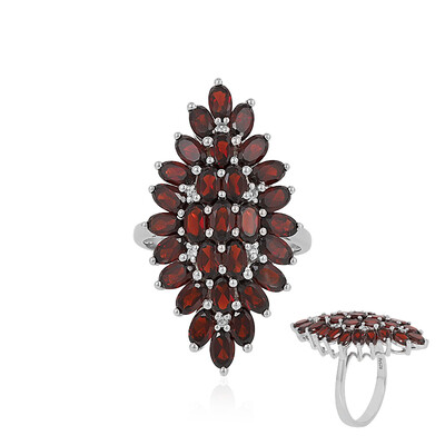 Anello in argento con Granato Mozambico