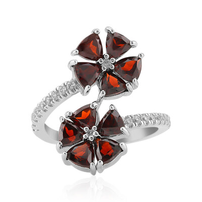 Anello in argento con Granato