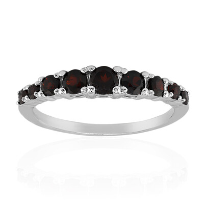 Anello in argento con Granato