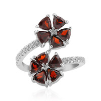 Anello in argento con Granato