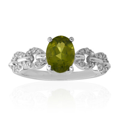Anello in argento con Peridoto della Birmania
