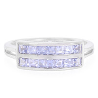 Anello in argento con Iolite del Madagascar