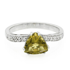 Anello in argento con Quarzo Oliva