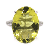 Anello in argento con Quarzo Ouro Verde
