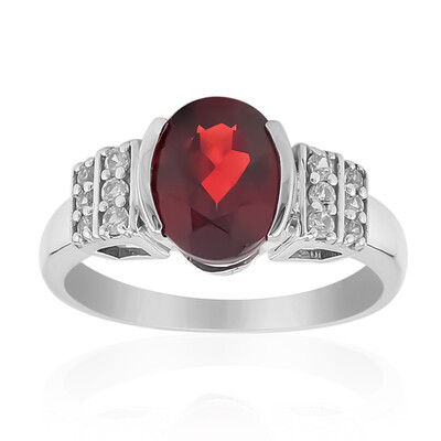 Anello in argento con Granato Mozambico