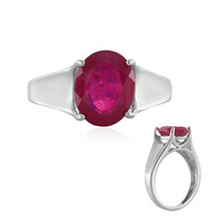 Anello in argento con Rubino del Madagascar