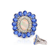 Anello in argento con Opale di Welo (Dallas Prince Designs)