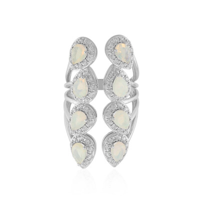 Anello in argento con Opale di Welo