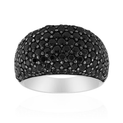 Anello in argento con Spinello Nero
