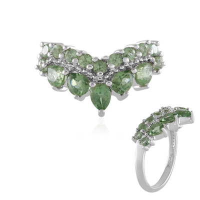 Anello in argento con Apatite Verde