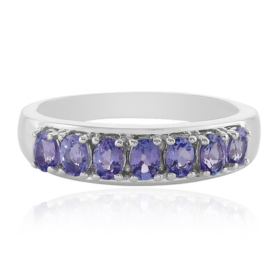 Anello in argento con Tanzanite