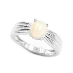 Anello in argento con Opale di Welo