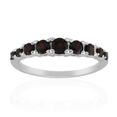 Anello in argento con Granato